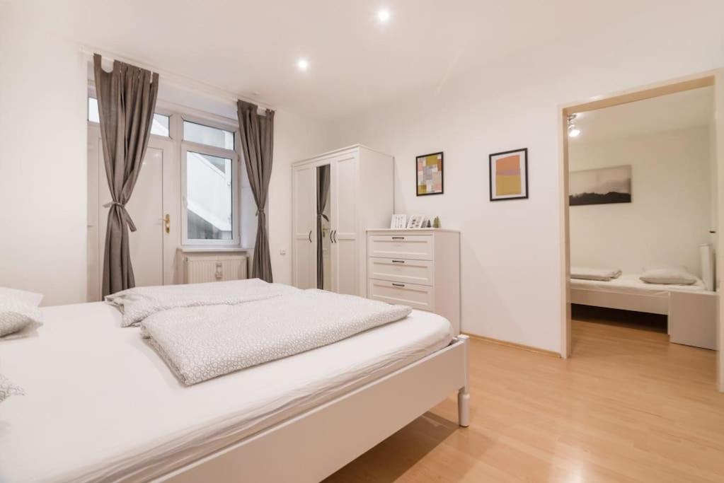 Spacious Central Apartment Відень Екстер'єр фото